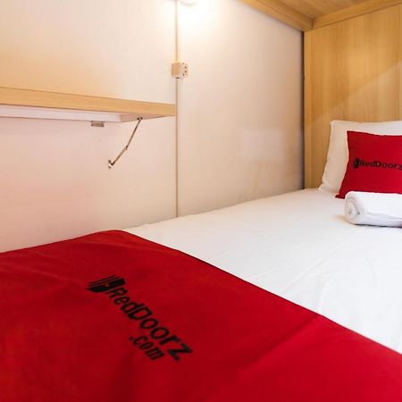 Reddoorz Hostel @ Malang City Center 2 Εξωτερικό φωτογραφία