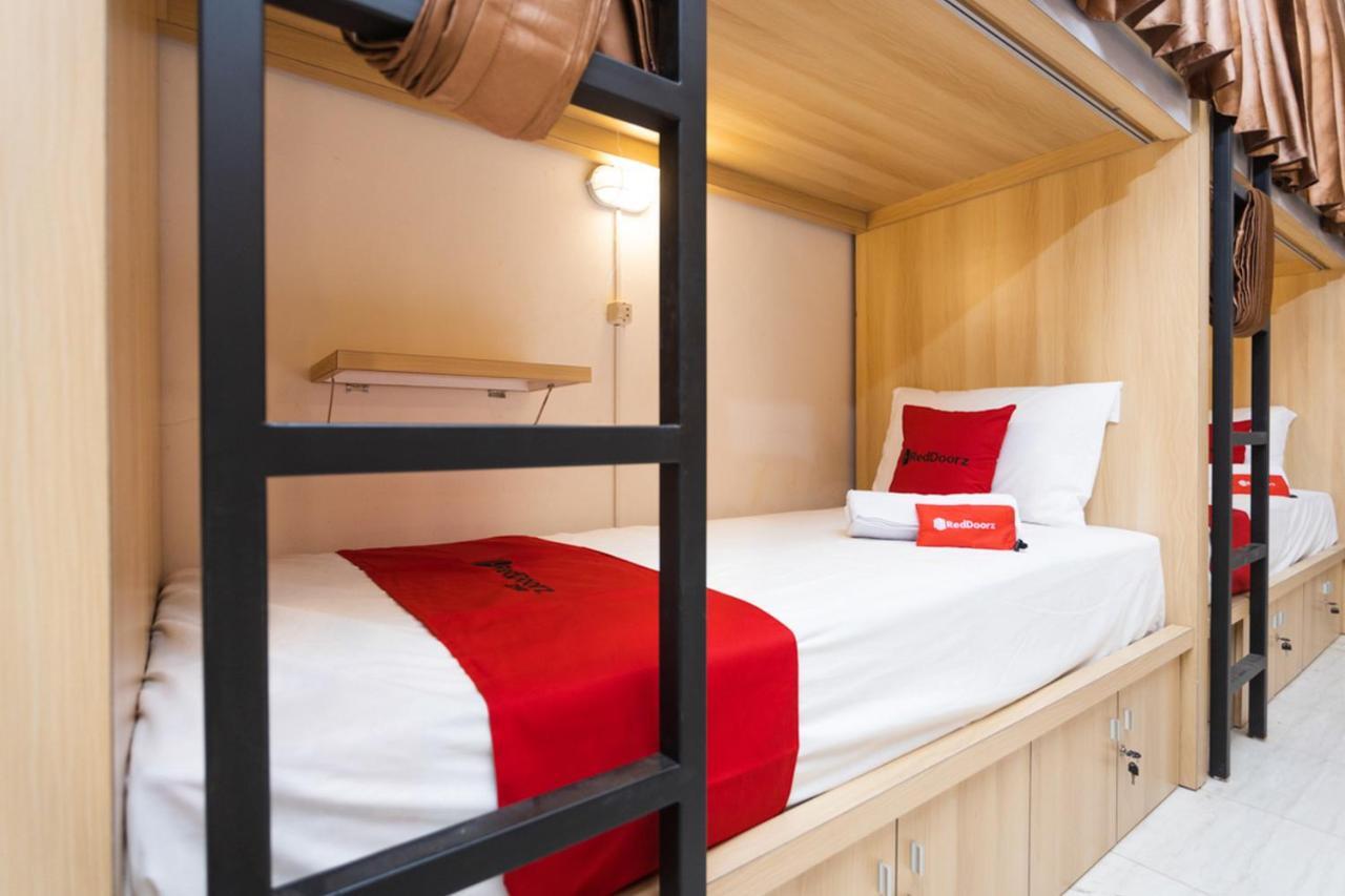 Reddoorz Hostel @ Malang City Center 2 Εξωτερικό φωτογραφία