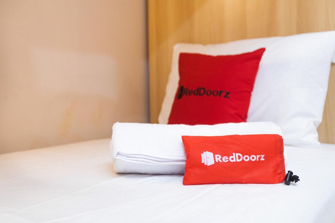 Reddoorz Hostel @ Malang City Center 2 Εξωτερικό φωτογραφία